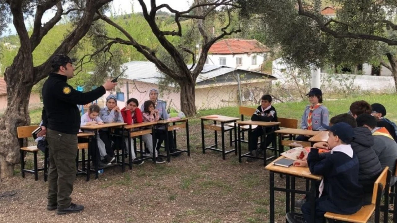 TRAC Aydın Şubesi İzcilere Amatör Telsizciliği Anlattı